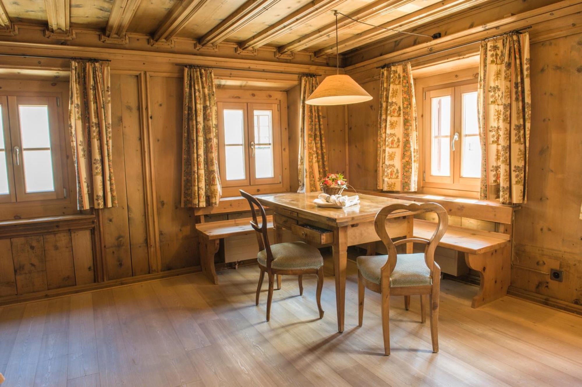 Ferienwohnung Chesa Michel Bever Zimmer foto