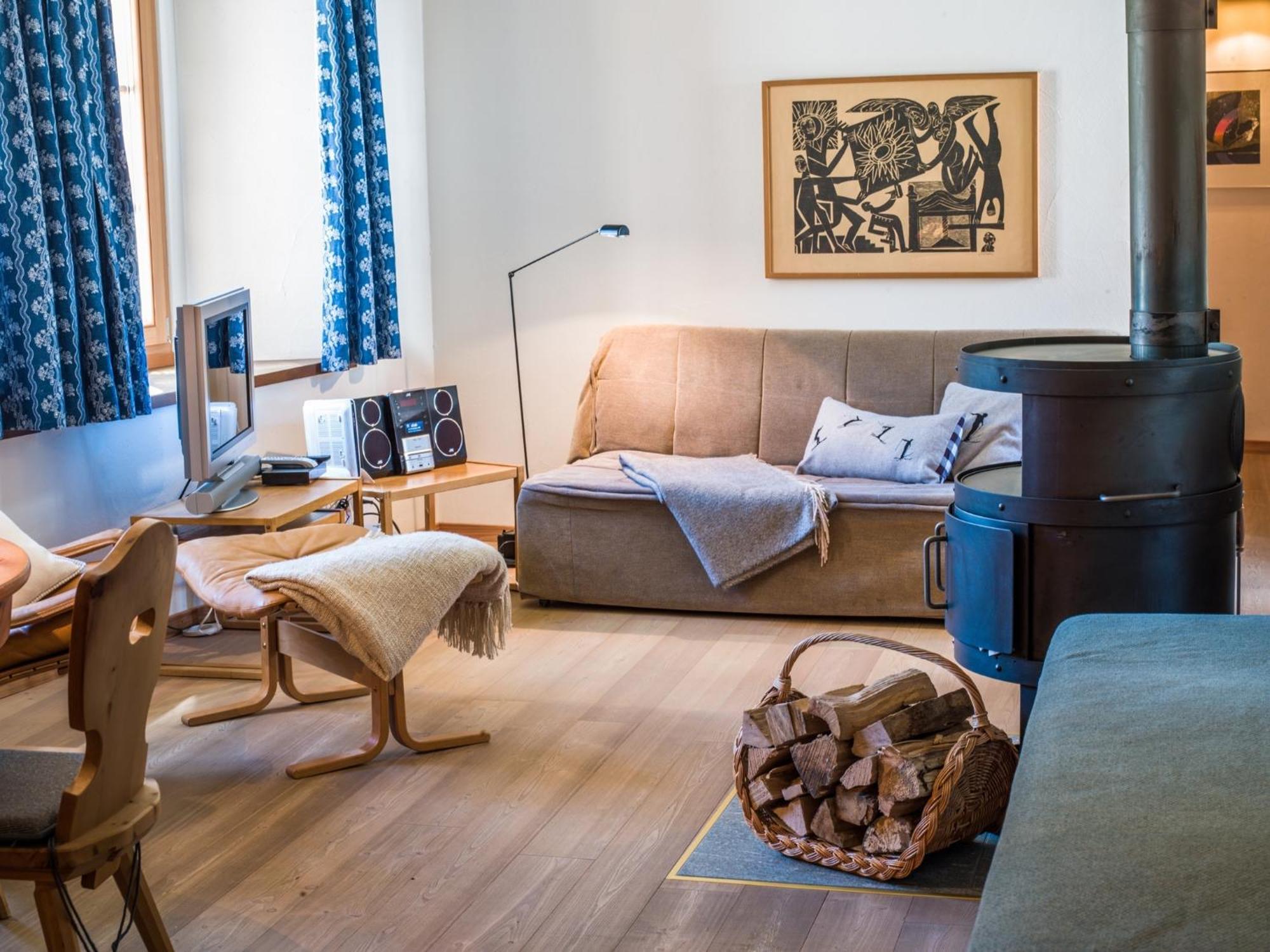 Ferienwohnung Chesa Michel Bever Zimmer foto