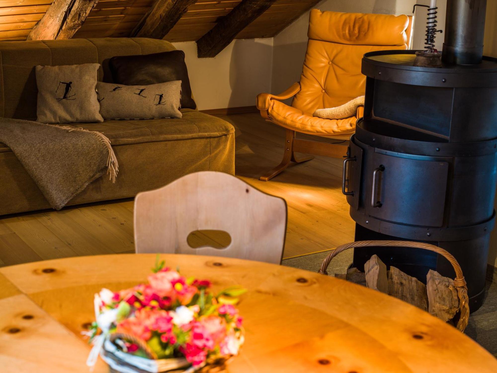 Ferienwohnung Chesa Michel Bever Zimmer foto