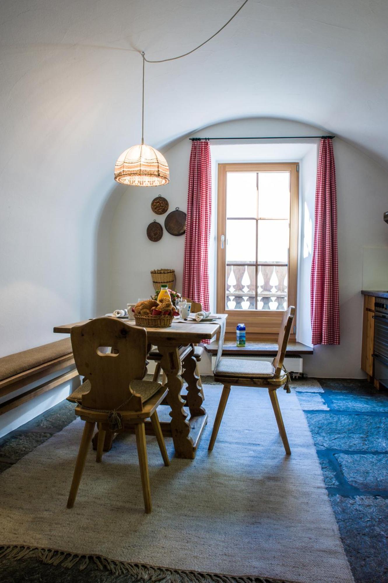 Ferienwohnung Chesa Michel Bever Exterior foto